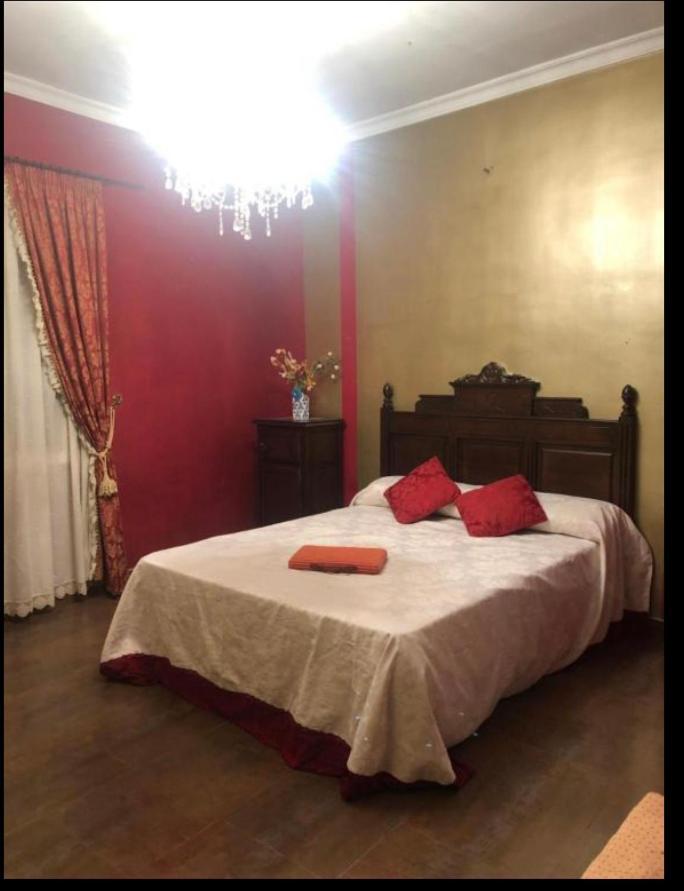 Apartamento En Pleno Centro De Marchena 3 Dormitorios 3 Banos Privados ภายนอก รูปภาพ