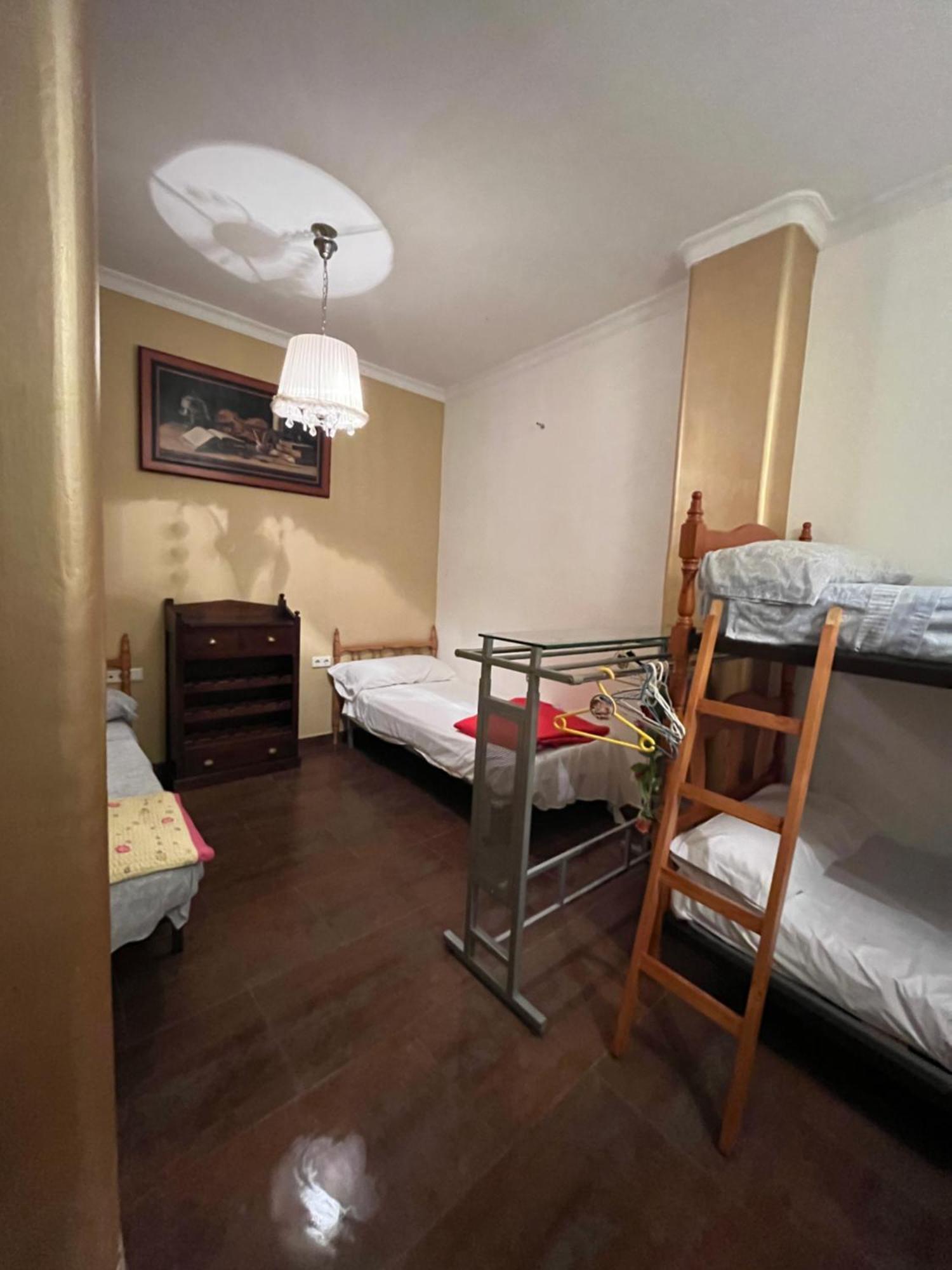 Apartamento En Pleno Centro De Marchena 3 Dormitorios 3 Banos Privados ภายนอก รูปภาพ