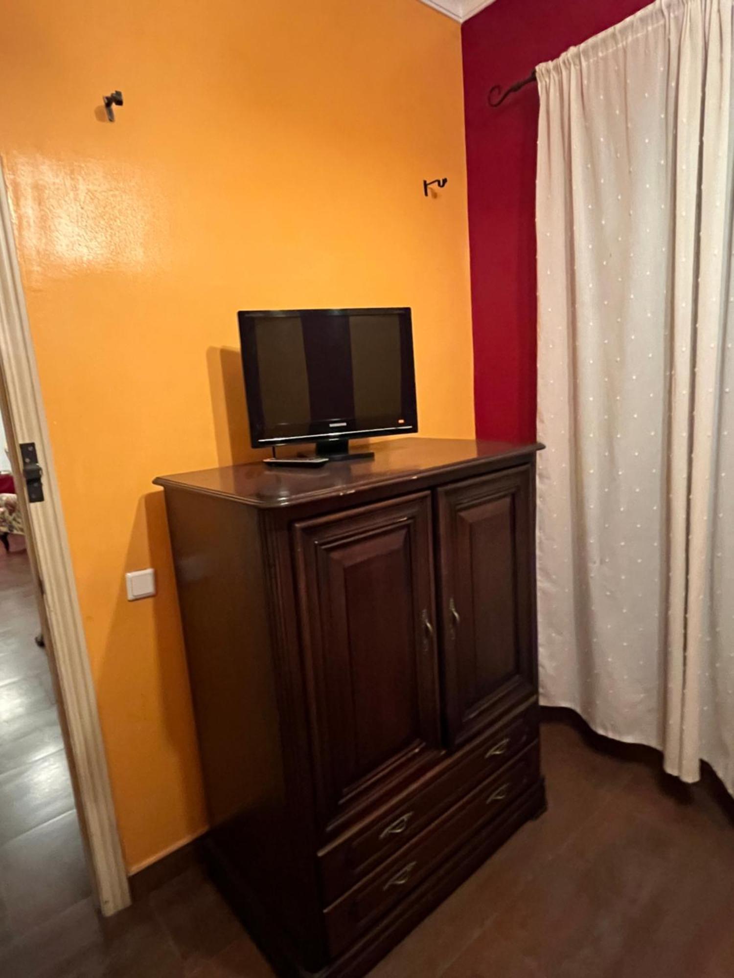 Apartamento En Pleno Centro De Marchena 3 Dormitorios 3 Banos Privados ภายนอก รูปภาพ